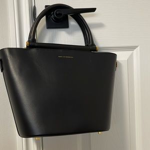 want les essentiels munro bucket bag